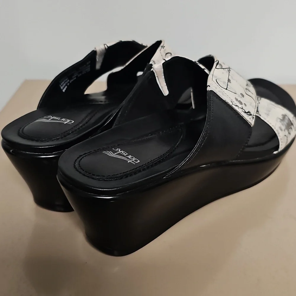 DANSKO AVA PRINT Black/White 38 Sandals Shoes Comfort Leather - Picture 3 of 10